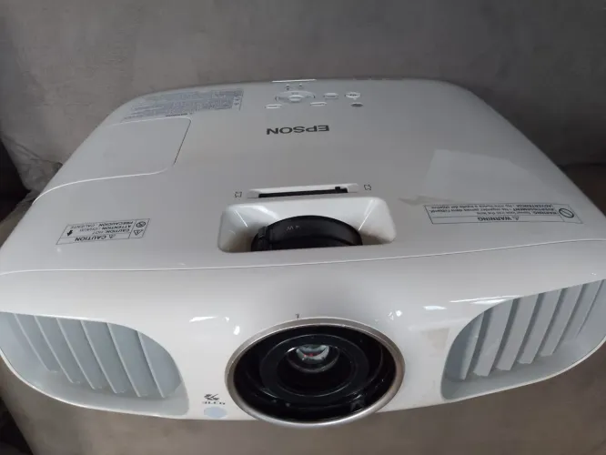 Projetor Epson PowerLite Home Cinema 3020+ 