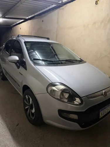 Fiat Punto Attractive 1.4 Fire Flex 8V 5P 2013