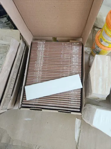 2 caixas de ladrilho branco Strufaldi