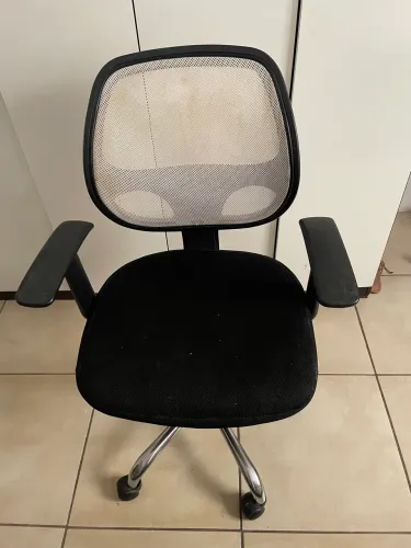 Cadeira de escritório de rodinha