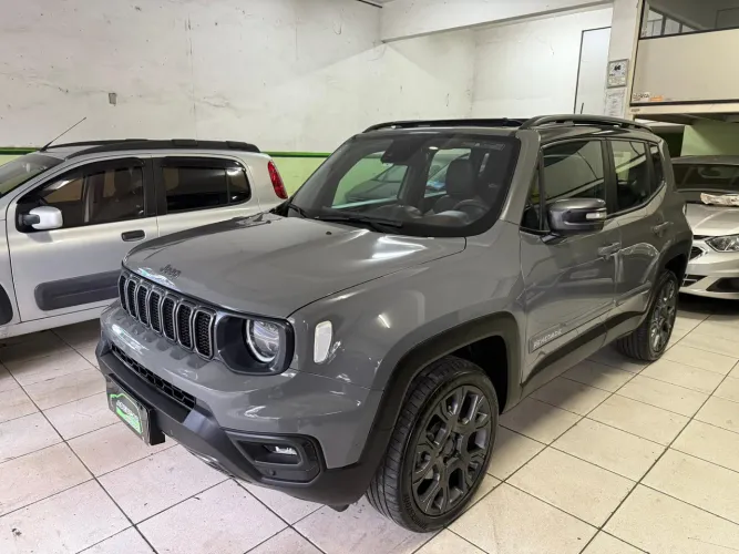 Jeep Renegade S T270 4X4 2023 - Teto Solar duplo Panorâmico - Apenas 17mil kms !