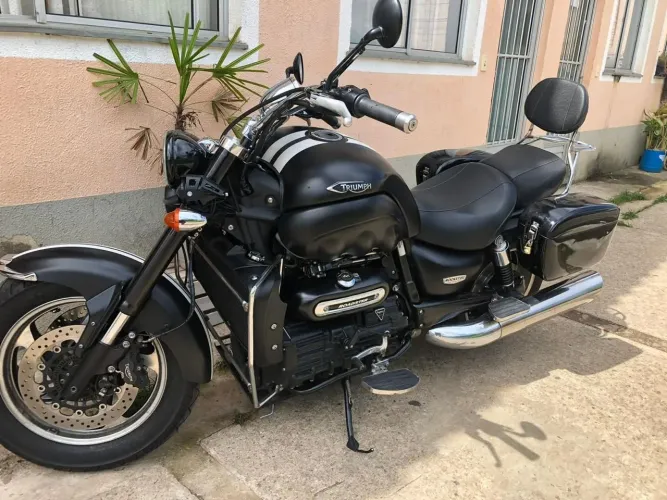 Rocket III - 2300cc - Único Dono