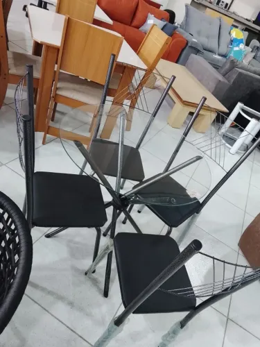 MESA C/ TAMPO DE VIDRO