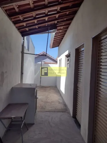 Casa para locação no Boa Vista com 1 quarto e garagem para moto.