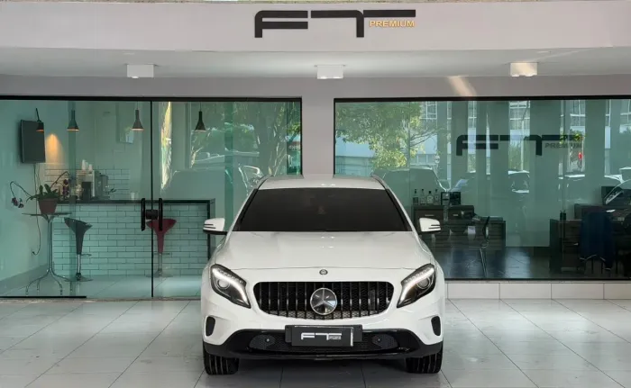 Mercedes-Benz GLA 200 Adv. 1.6/1.6 TB 16V Flex Aut. 2015