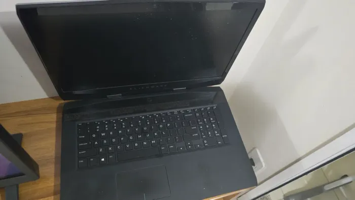 Carcaça completa Alienware m17 R3 com dissipador, carregador, cooler, Tela super barato!