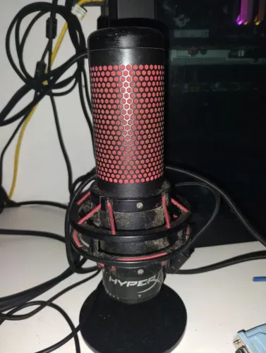 Microfone condensador Hyperx Quadcast