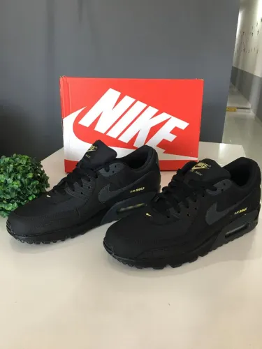 Tênis Nike Air Max 90 