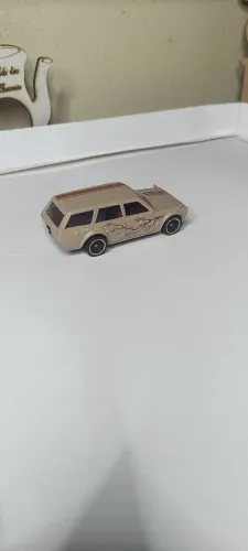 Datsun Wagon hot Wheels exclusiva de pack 