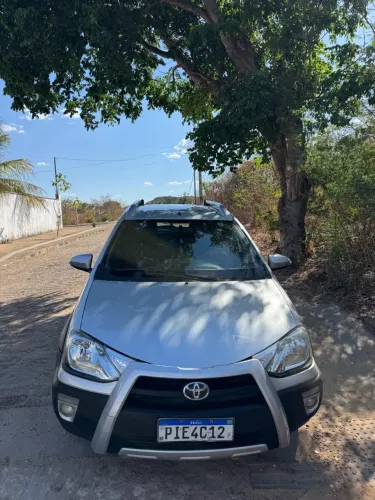 Toyota Etios Cross 1.5 Flex 16V 5P Mec. 2015