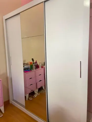GUARDA-ROUPA 3 PORTAS COM ESPELHO