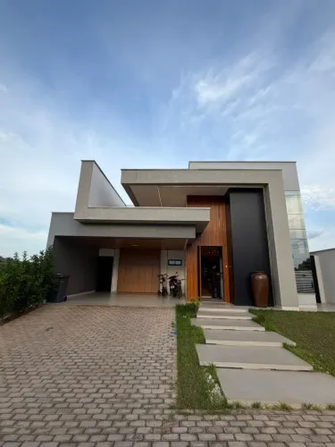 Vende-se imóvel de alto padrão 
