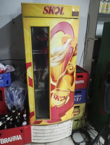 vendo freezer da Skol 