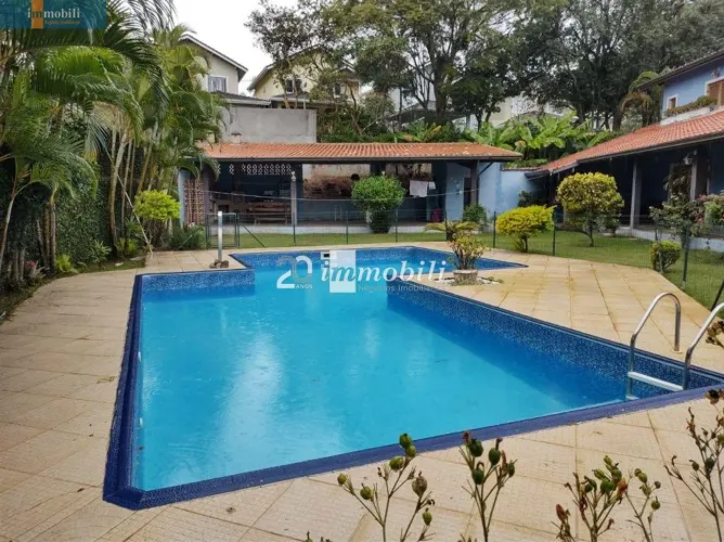 Casa à venda em Carapicuíba, Granja Viana, com 6 quartos, com 600 m², Fazendinha