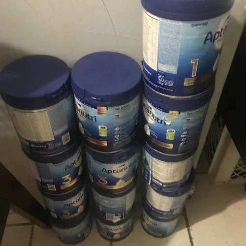 Latas vazias para decoração