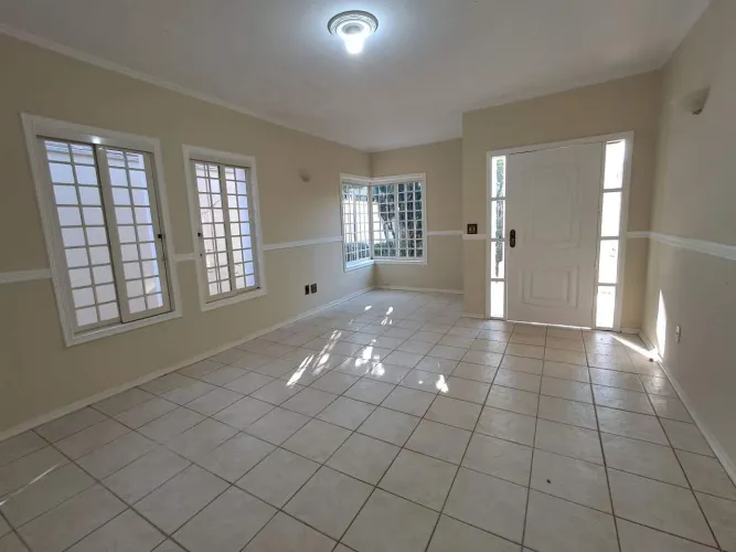 Casa em condomínio 3 quartos 209 m² no Jardim Florença