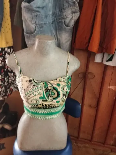 Roupas ? para bazar em ótimo estado ?