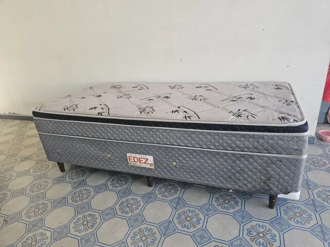 Cama box de molas Bonnell, solteiro