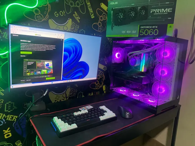 PC GMAER RYZEN 7 5700X3D + RTX 5060 8G