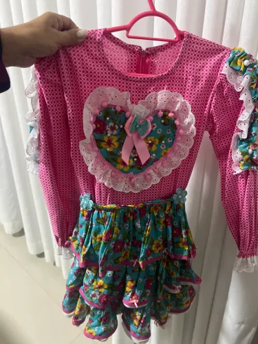 Lindo vestido junino infantil tamanho 8/10