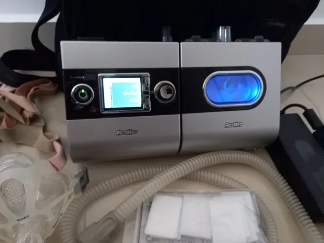 CPAP S9 AUTOSET COM UMIDIFICADOR(+ 14 FILTROS, + 1 MÁSCARA ORONASAL RESMED)