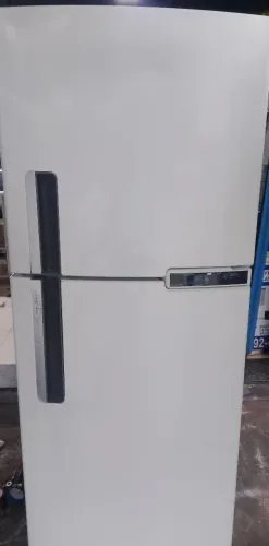 Vendo consulgeladeira Frost Free funcionando perfeitamente 