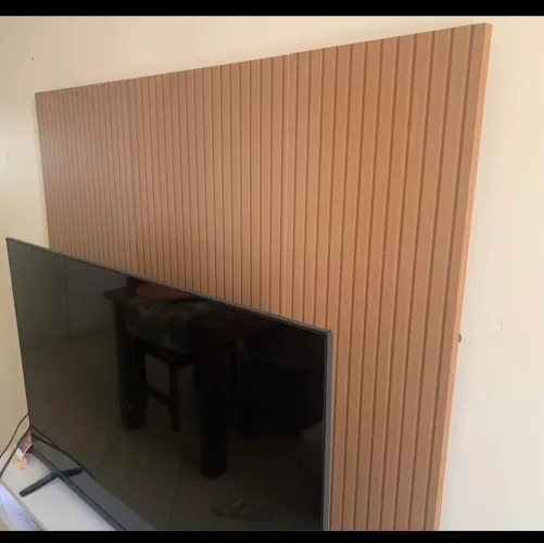 Painel ripado com rack