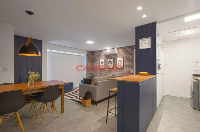 Apartamento com 2 quartos e 2 vagas à venda no Mercês