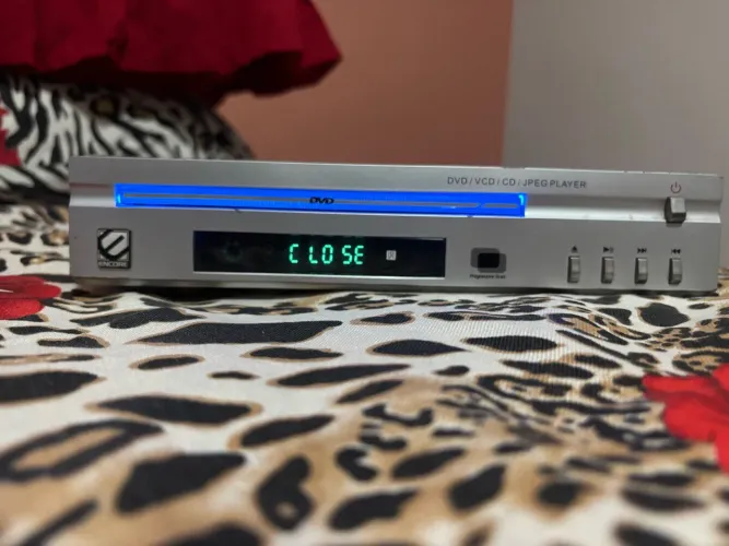 dvd player