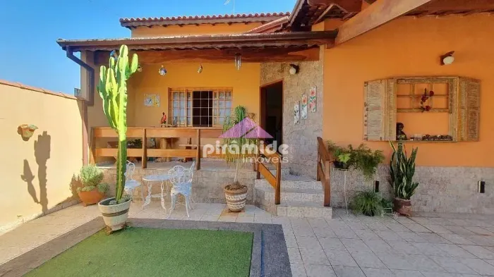 Casa com 3 dormitórios à venda, 193 m² por R$ 600.000,00 - Jardim Maria Cândida - Caçapava