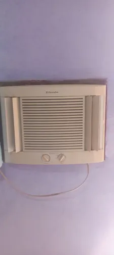 AR CONDICIONADO Eletrolux 7000btus em perfeito estado de funcionamento 