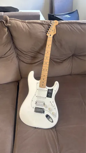 Guitarra Fender Player HSS Olympic White