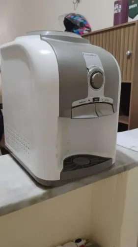 Gelágua de Mesa