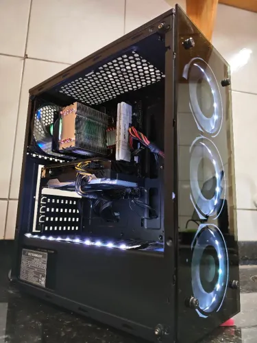 Pc Gamer Core i7 9700KF 16 GB RAM Placa de video 8 Gb