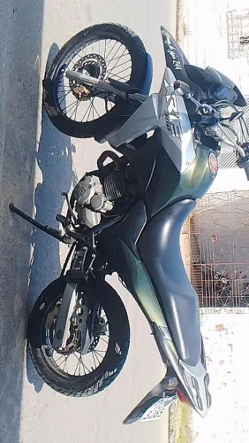 XRE 300 no meu nome 2026 na mao