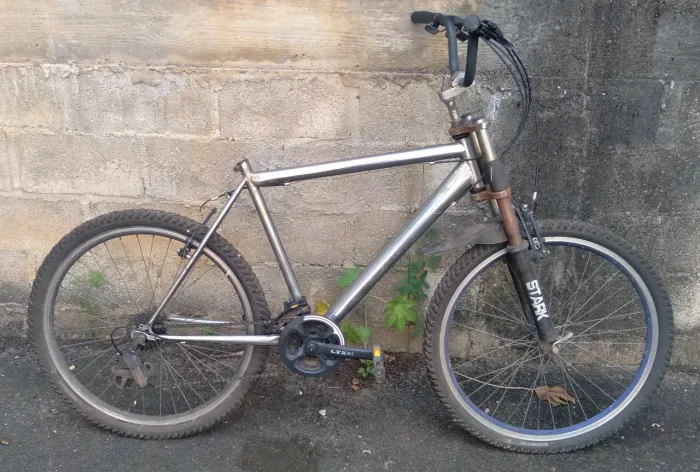 Bicicleta(mountain bike antiga)