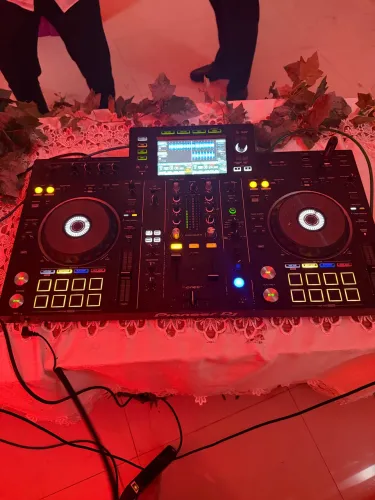 FAÇA SUA PRÓPRIA BALADA - CONTROLADORA DJ ALL IN ONE - XDJ RX2