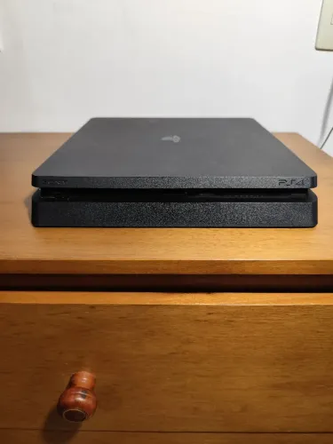 Playstation 4 + 1controle + 3 jogos