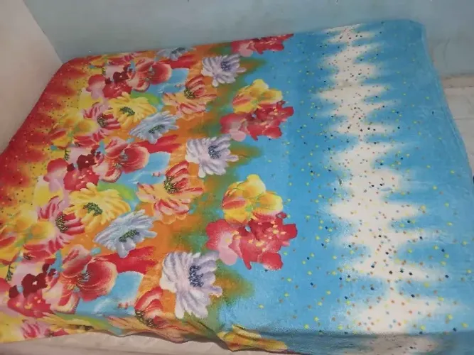 Cama de casal em ótimo estado de uso