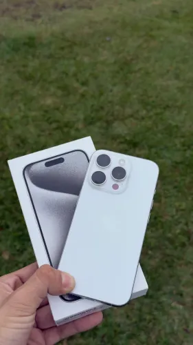 iPhone 15 Pro 1TB Branco com MUITA MEMÓRIA! 