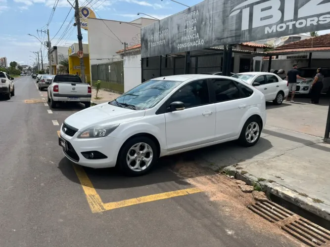 Ford Focus 2.0 16v/ 2.0 16V Flex 5P 2013