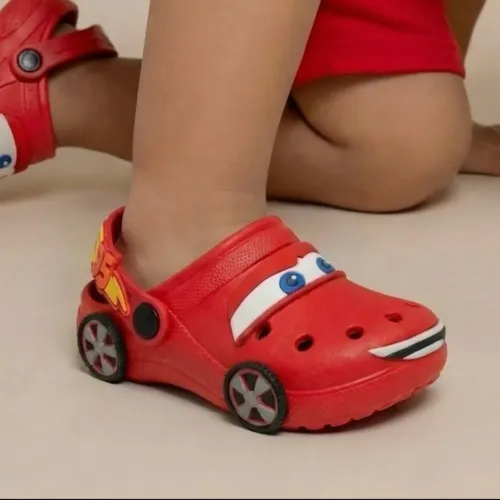 Crocks relâmpago mcqueen