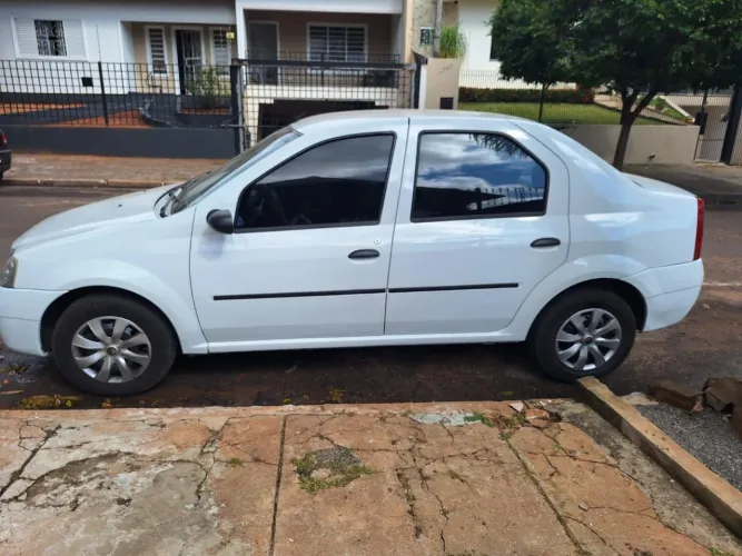 Renault Logan Authentique Hi-flex 1.0 16V 4P 2009