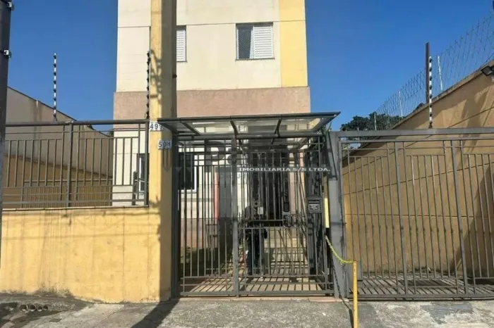 Apartamento para locação com dois quartos na Av: Rio Pequeno