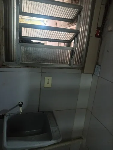 Vende se casa/kitnet em Bonsucesso