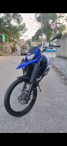 Lander 250 ano 2023 12 mil km rodados