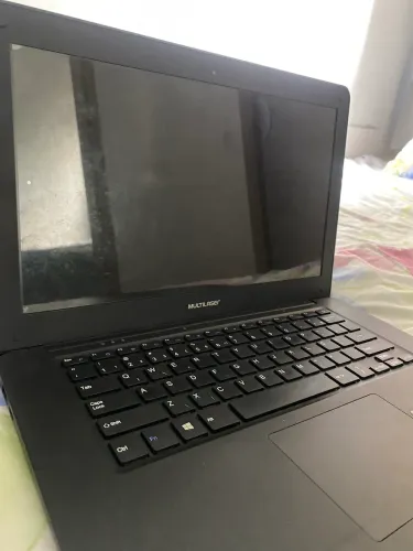 Notebook Multilaser com defeito