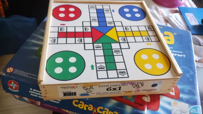 jogo tabuleiro 4X1