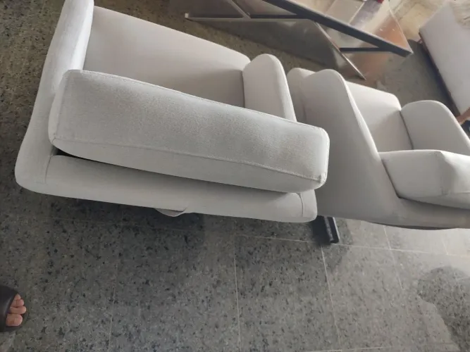 Vendo poltronas de apoio para sala de estar