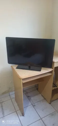 Tv Phillips 32 polegadas led funcionando perfeitamente